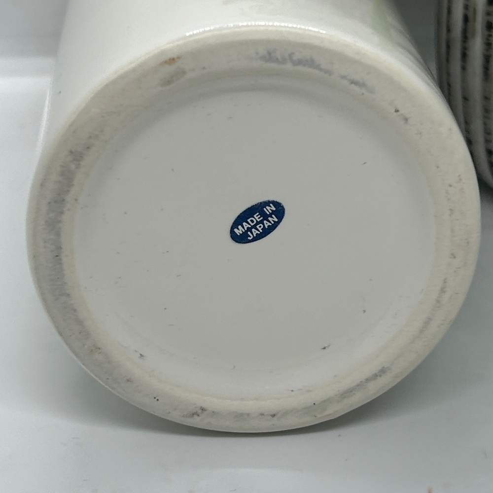 Floral and Fruit Design Ceramic Vase 
8”X 3” inches. MADE IN JAPAN - Picture 8 of 10